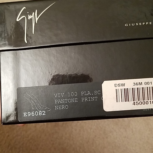 Giuseppe Zanotti Design Pantone Print Pumps E96082 - Picture 6 of 8